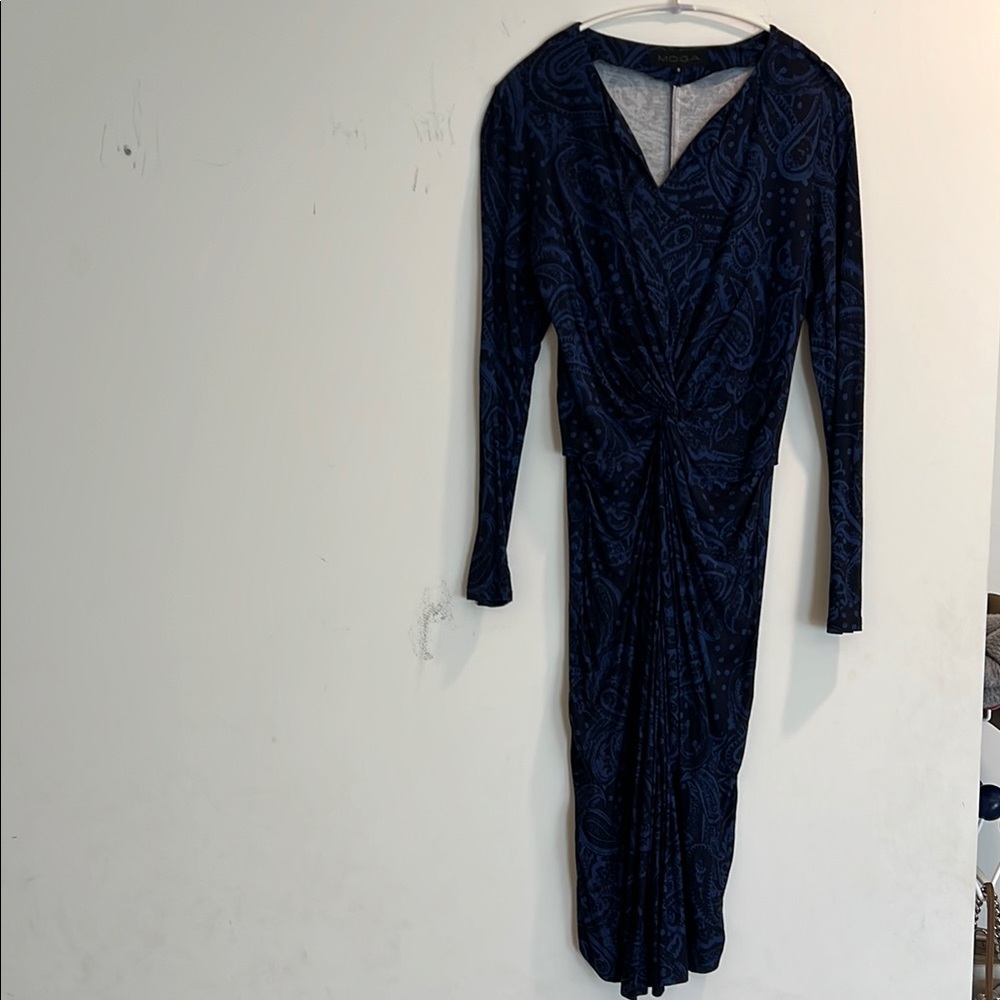 Elegant Navy Blue Paisley Dress
